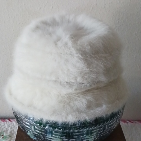 Seeberger Cream Colored Rabbit Hair Bucket Hat